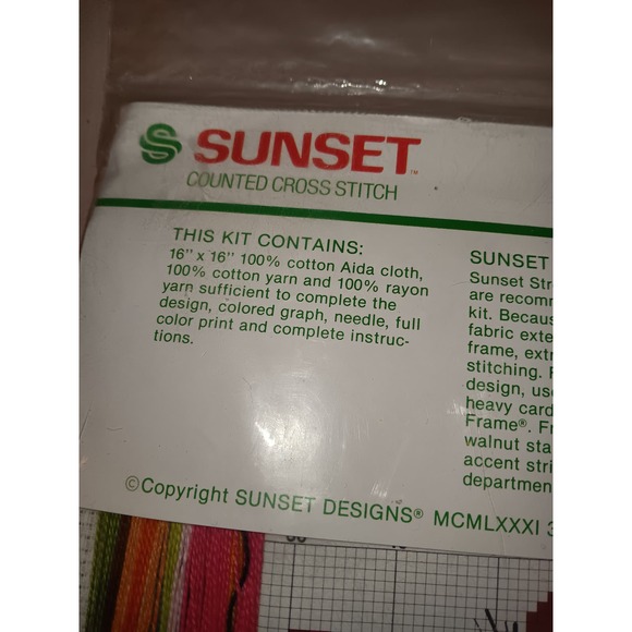 Cross Stitch Kit Christmas Della Robbia Wreath NIB - Picture 3 of 4